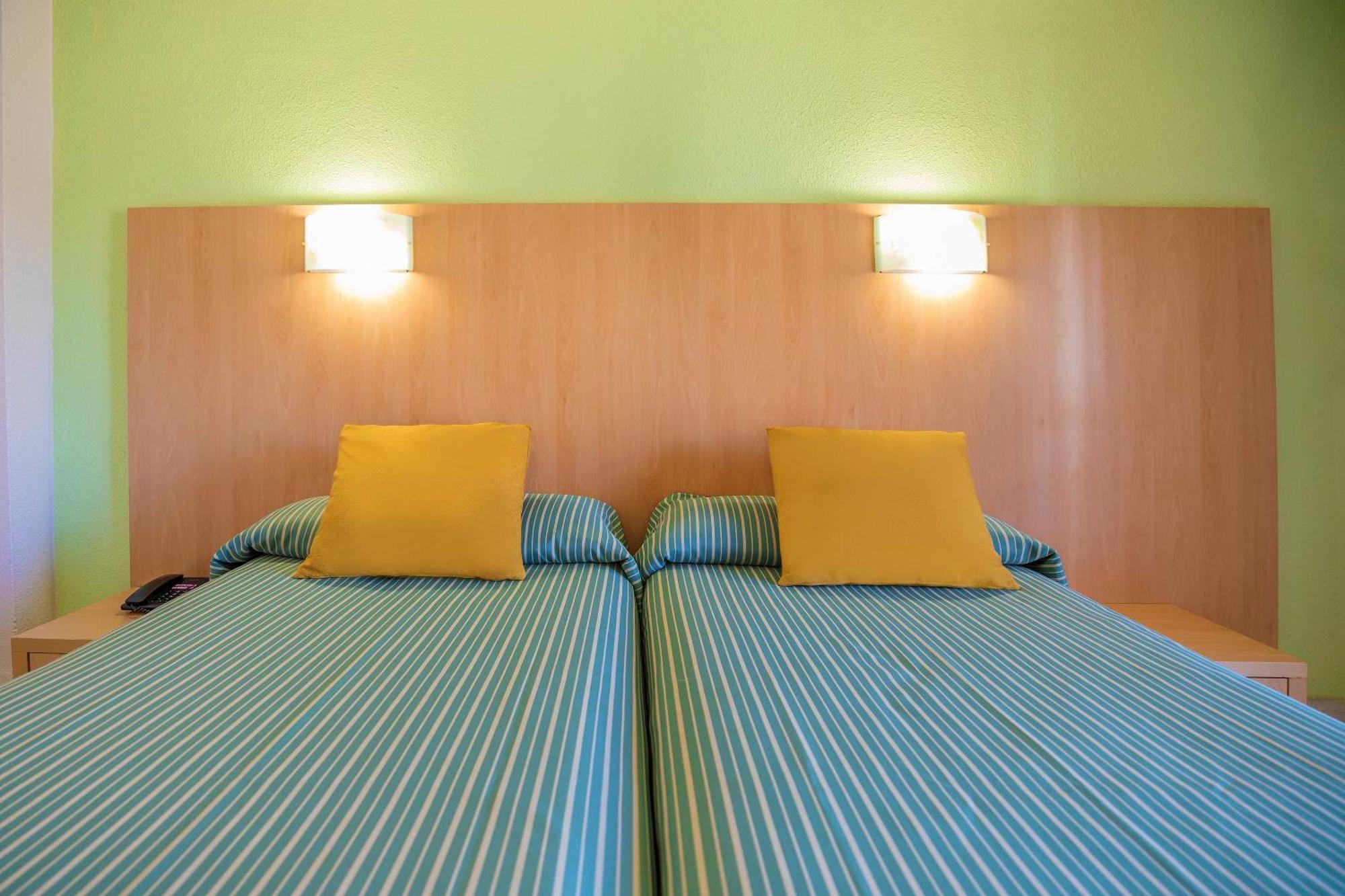 Hotel Servigroup Pueblo Benidorm Zimmer foto
